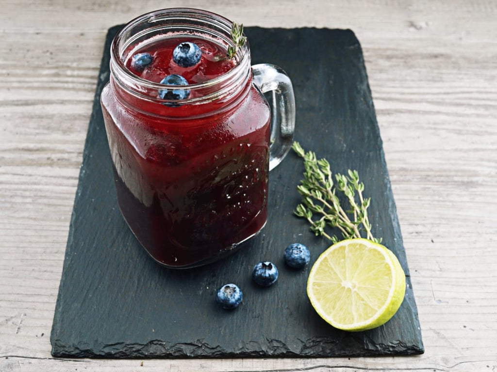 A dieta de desintoxicação de 3 dias para exercícios físicos femininos